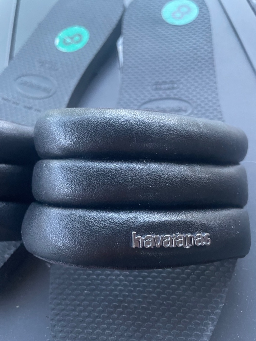 Havaianas black slip ons - Picture 2 of 6